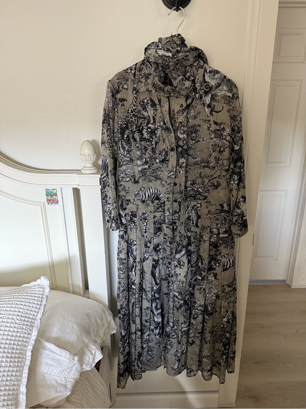 SAMANTHA SUNG grayish green w/ black safari  Printed cotton maxi Dress Sz 8